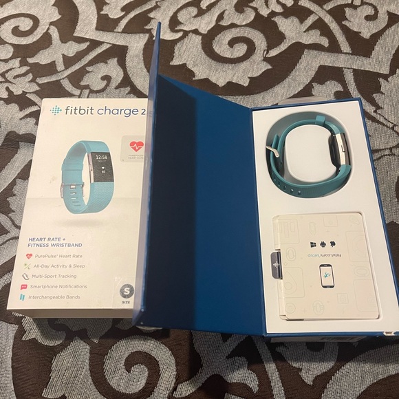 Fitbit Charge 2 Activity Tracker + Heart Rate - Picture 5 of 8